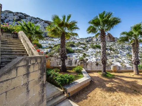 6 bed Villa For Rent in Bahar ic-Caghaq, Bahar ic-Caghaq - thumb 23