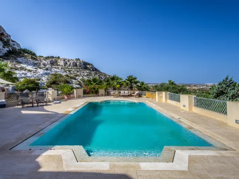 6 bed Villa For Rent in Bahar ic-Caghaq, Bahar ic-Caghaq - thumb 4