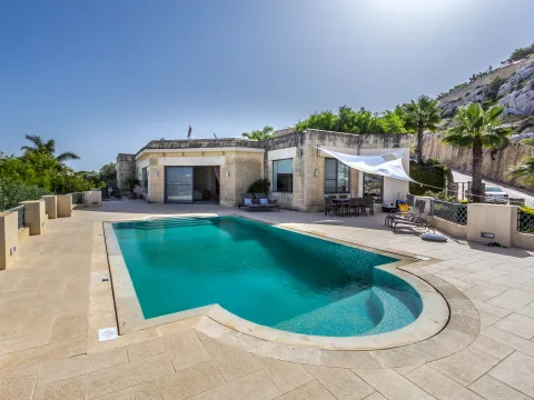 6 bed Villa For Rent in Bahar ic-Caghaq, Bahar ic-Caghaq - thumb 7