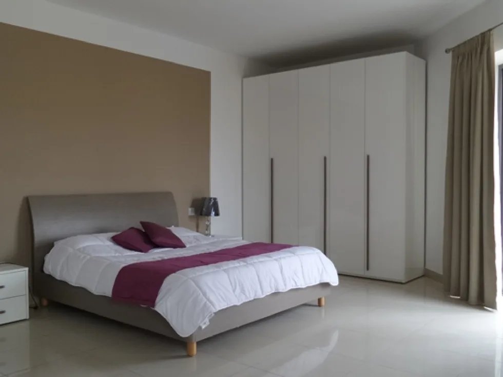 3 bed Apartment For Rent in Sliema, Sliema - thumb 4