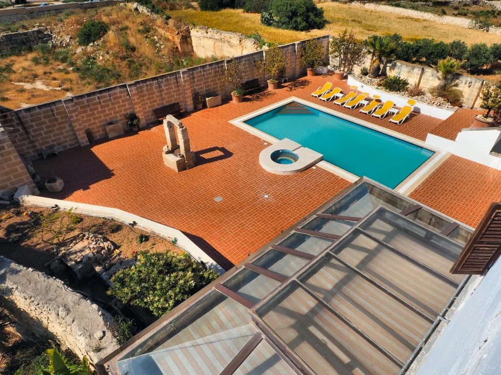 4 bed Farmhouse For Rent in Swatar, Swatar - thumb 16