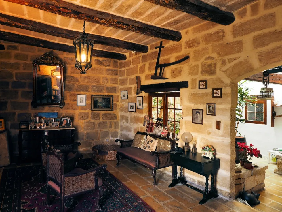 4 bed Farmhouse For Rent in Swatar, Swatar - thumb 3