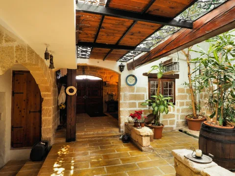 4 bed Farmhouse For Rent in Swatar, Swatar - thumb 4