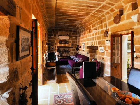 4 bed Farmhouse For Rent in Swatar, Swatar - thumb 6