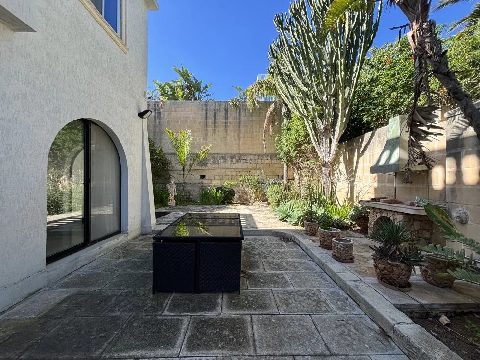 5 bed Villa For Rent in Madliena, Madliena - thumb 2