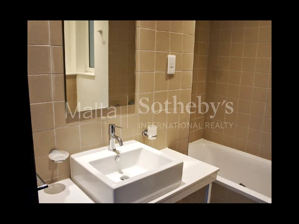 2 bed Apartment For Rent in Sliema, Sliema - thumb 6