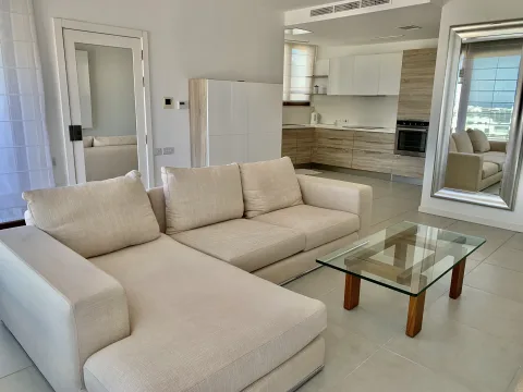 2 bed Penthouse For Rent in St Julian's, St Julian's - thumb 2