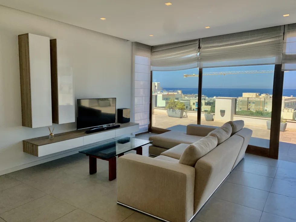 2 bed Penthouse For Rent in St Julian's, St Julian's - thumb 4