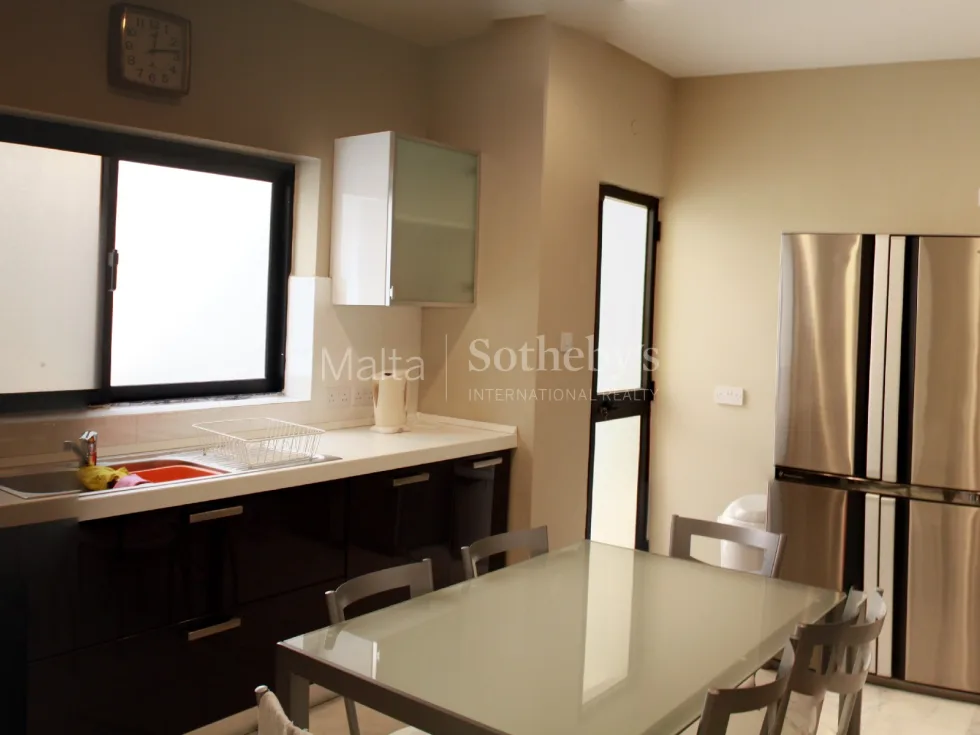 3 bed Apartment For Rent in Sliema, Sliema - thumb 4