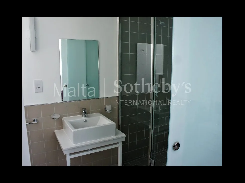 3 bed Penthouse For Rent in Sliema, Sliema - thumb 5