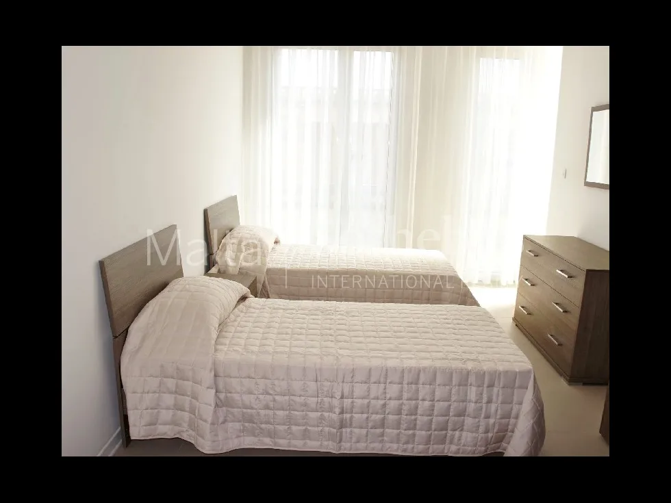 3 bed Penthouse For Rent in Sliema, Sliema - thumb 8