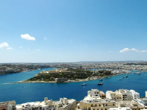 3 bed Apartment For Rent in Sliema, Sliema - thumb 1
