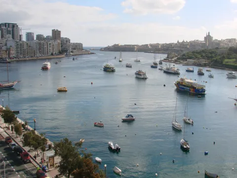 3 bed Apartment For Rent in Sliema, Sliema - thumb 10
