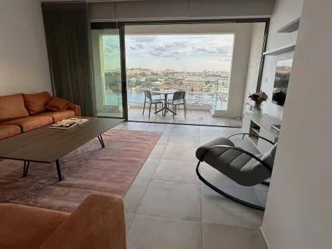 2 bed Penthouse For Rent in Sliema, Sliema - thumb 8