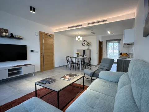 1 bed Penthouse For Rent in Sliema, Sliema - thumb 2