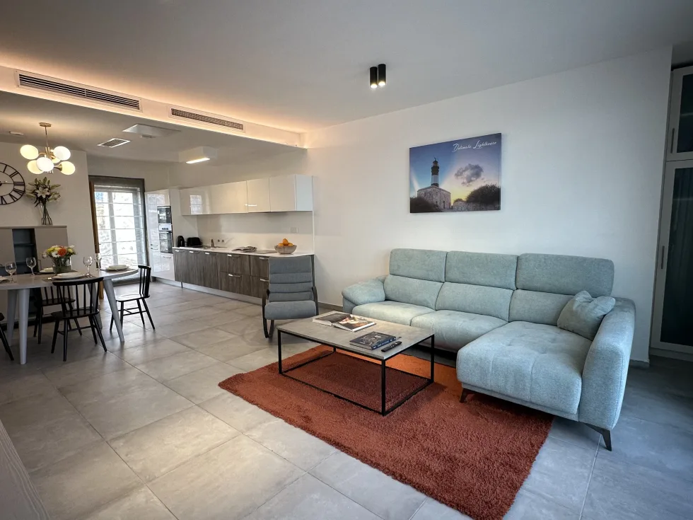 1 bed Penthouse For Rent in Sliema, Sliema - thumb 3