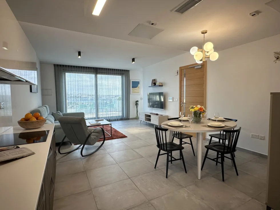 1 bed Penthouse For Rent in Sliema, Sliema - thumb 4