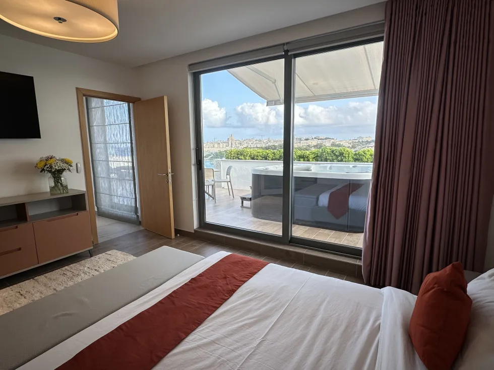 1 bed Penthouse For Rent in Sliema, Sliema - thumb 6