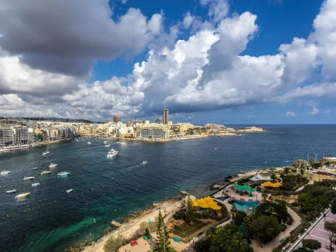 4 bed Penthouse For Rent in Sliema, Sliema - thumb 1