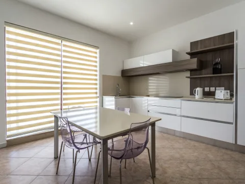 4 bed Penthouse For Rent in Sliema, Sliema - thumb 6