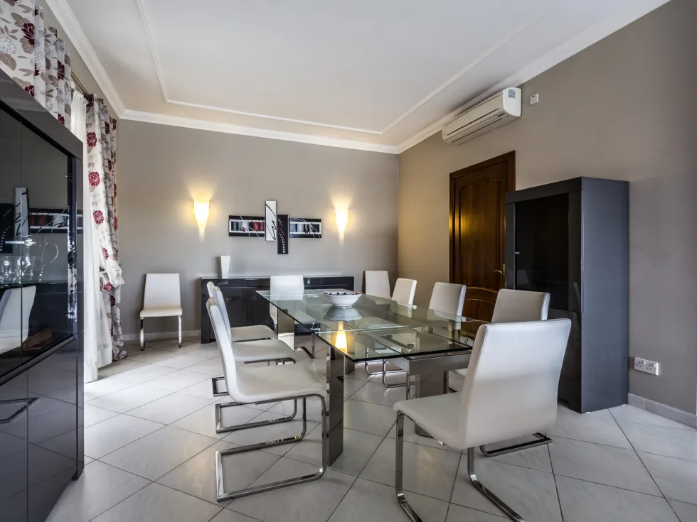 4 bed Apartment For Rent in Sliema, Sliema - thumb 4