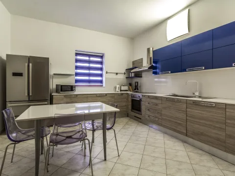 4 bed Apartment For Rent in Sliema, Sliema - thumb 6