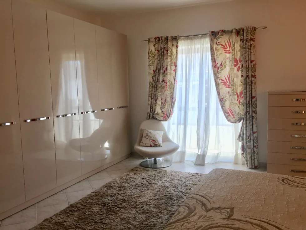 4 bed Apartment For Rent in Sliema, Sliema - thumb 7