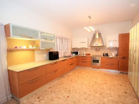 3 bed Villa For Rent in Swieqi, Swieqi - thumb 1