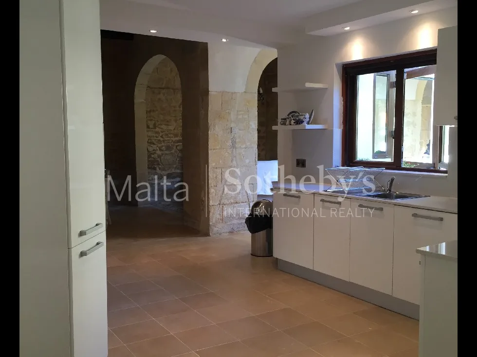 2 bed Town House For Rent in Siggiewi, Siggiewi - thumb 6