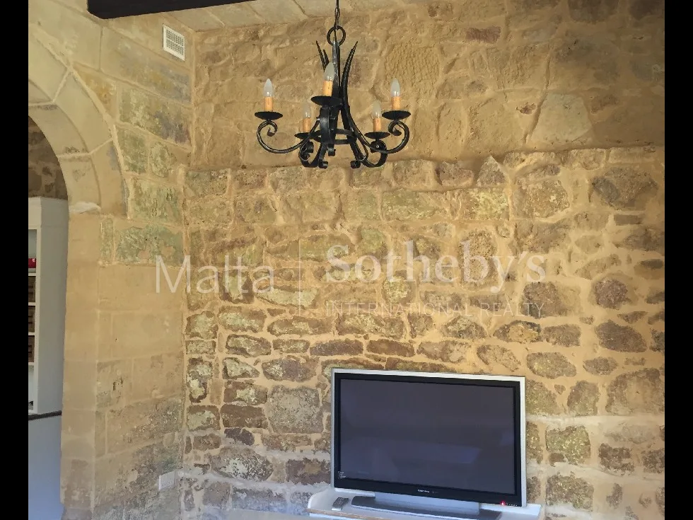 2 bed Town House For Rent in Siggiewi, Siggiewi - thumb 7