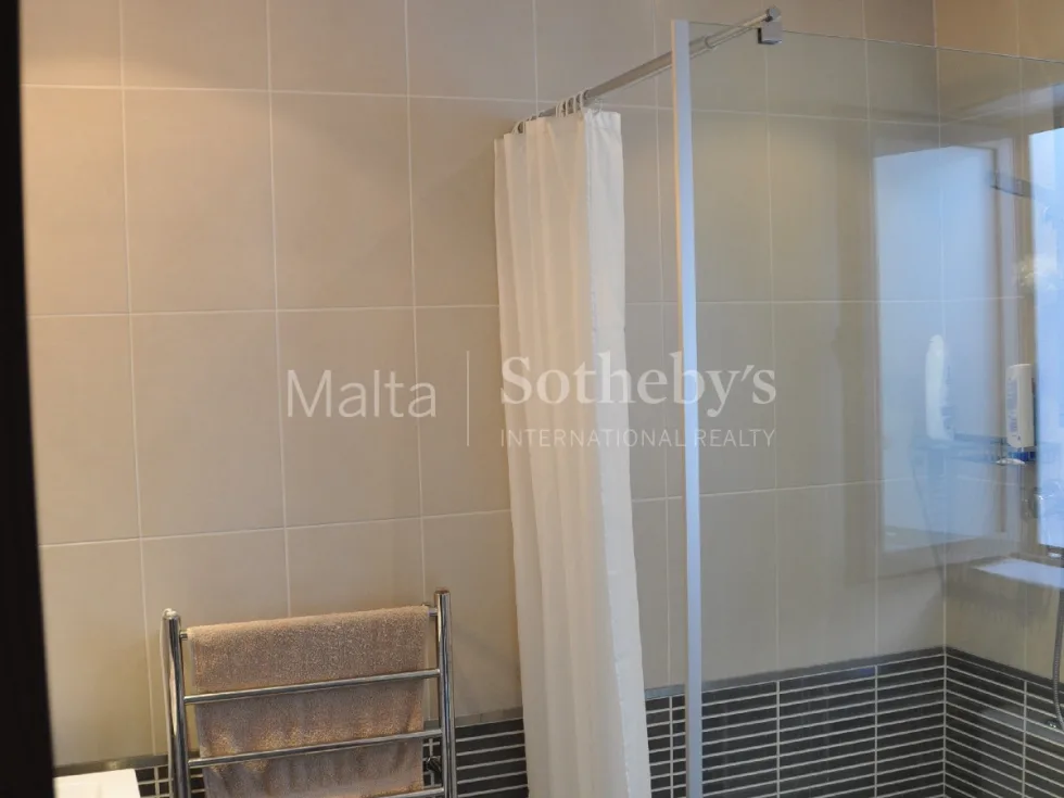 2 bed Penthouse For Rent in St Julian's, St Julian's - thumb 6