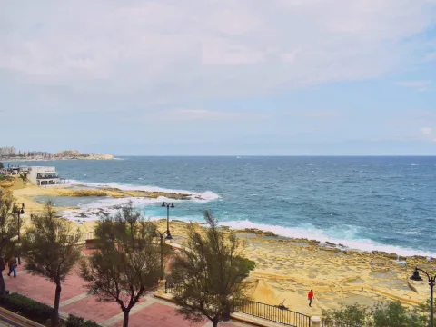 3 bed Apartment For Rent in Sliema, Sliema - thumb 1