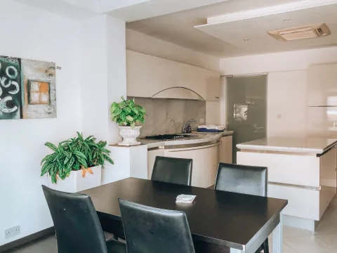 3 bed Apartment For Rent in St Julian's, St Julian's - thumb 4