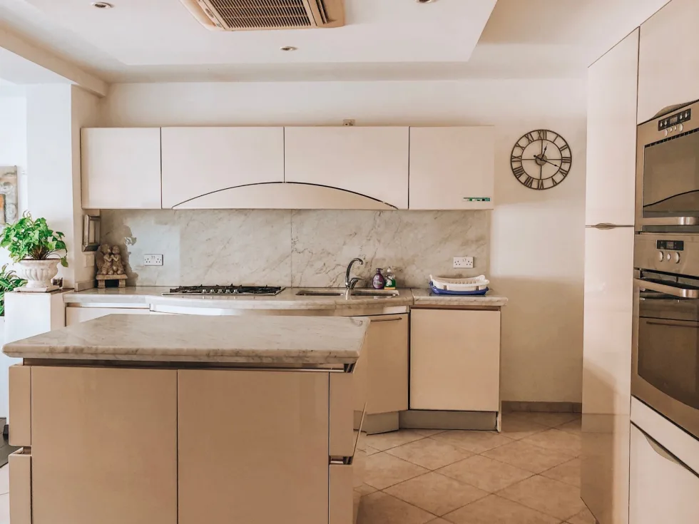 3 bed Apartment For Rent in St Julian's, St Julian's - thumb 7