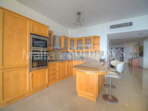 3 bed Apartment For Rent in Sliema, Sliema - thumb 10