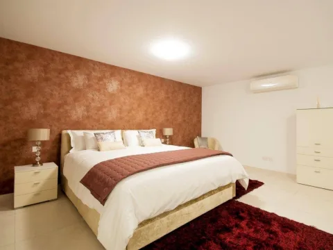 3 bed Apartment For Rent in Sliema, Sliema - thumb 8