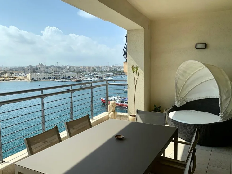 3 bed Apartment For Rent in Sliema, Sliema - thumb 1