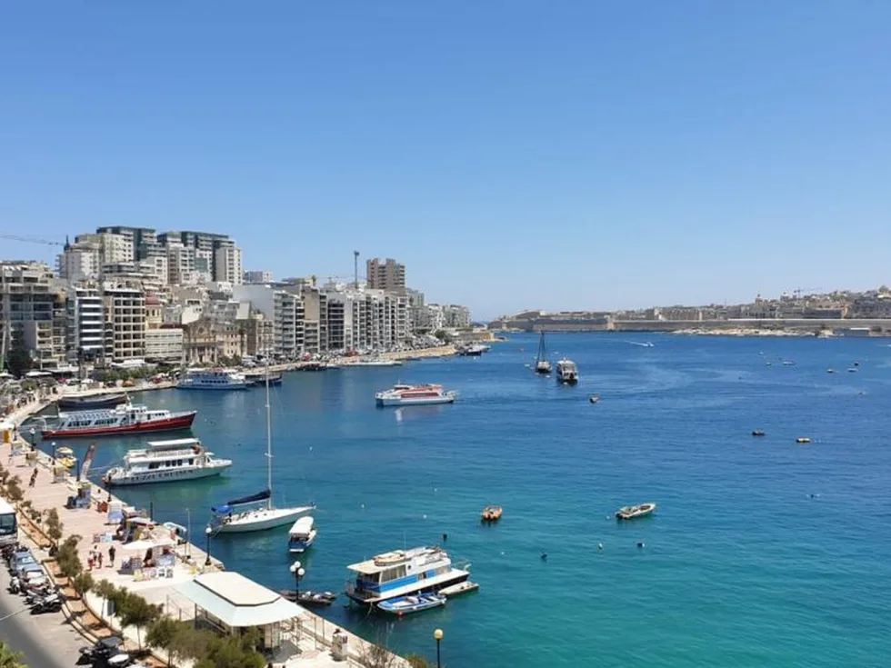 3 bed Apartment For Rent in Sliema, Sliema - thumb 2