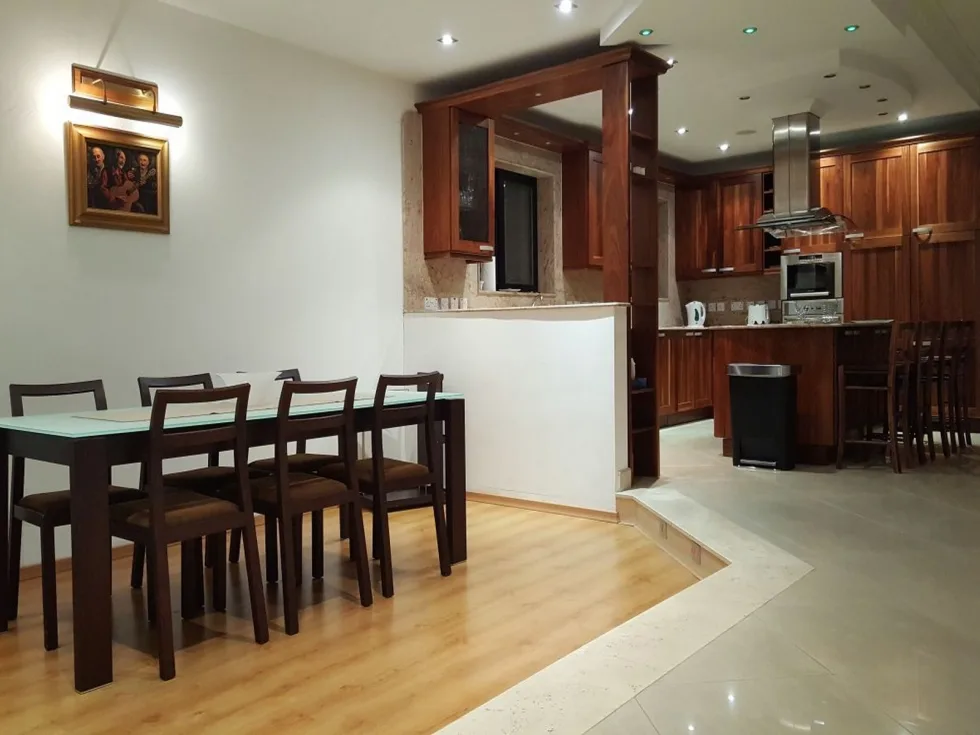 3 bed Apartment For Rent in Sliema, Sliema - thumb 4