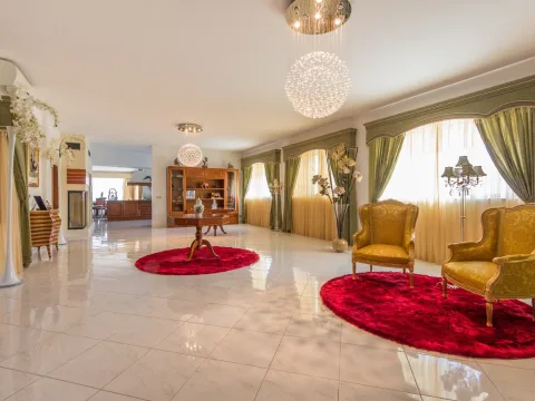 7 bed Villa For Rent in Mellieha, Mellieha - thumb 8