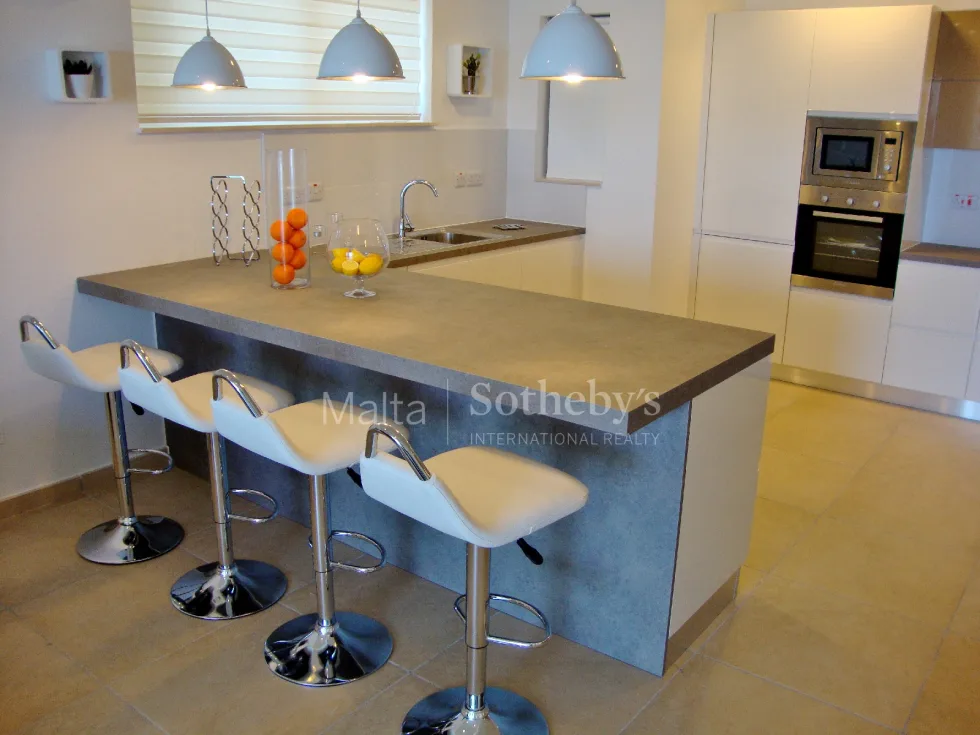 2 bed Apartment For Rent in Sliema, Sliema - thumb 6