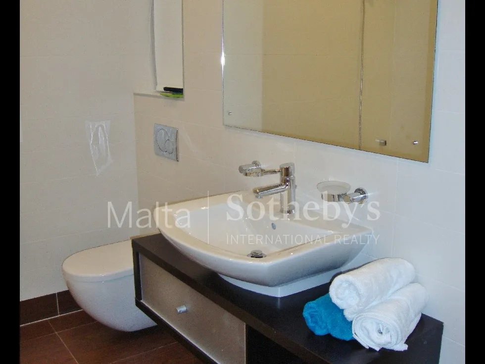 2 bed Apartment For Rent in Sliema, Sliema - thumb 9