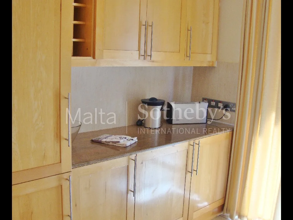 2 bed Apartment For Rent in Sliema, Sliema - thumb 6