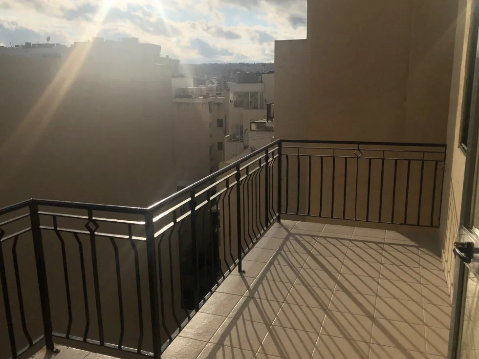 3 bed Apartment For Rent in Sliema, Sliema - thumb 7