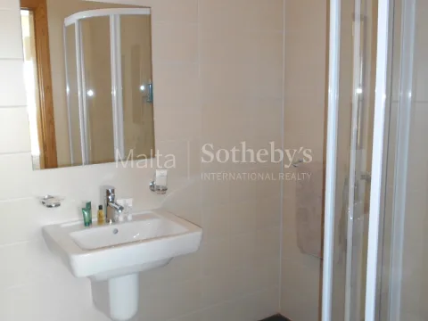 3 bed Apartment For Rent in Sliema, Sliema - thumb 8