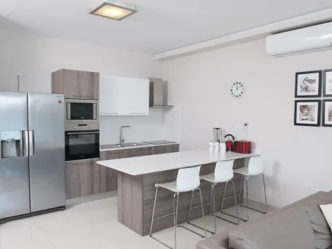 3 bed Apartment For Rent in Sliema, Sliema - thumb 6