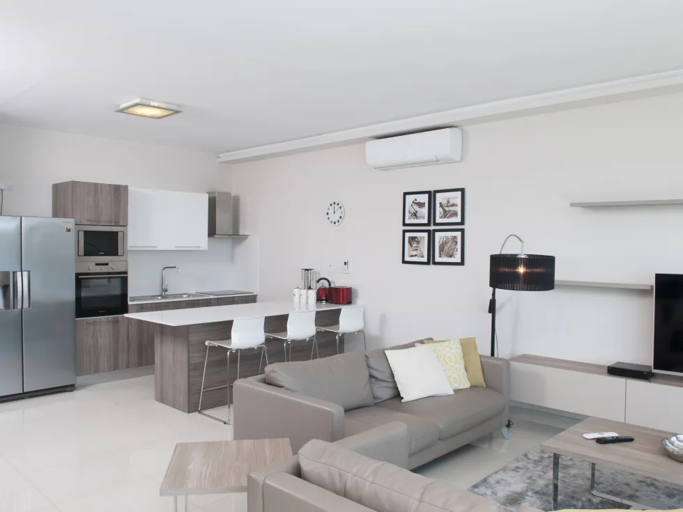 3 bed Apartment For Rent in Sliema, Sliema - thumb 7
