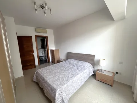 3 bed Apartment For Rent in Sliema, Sliema - thumb 5