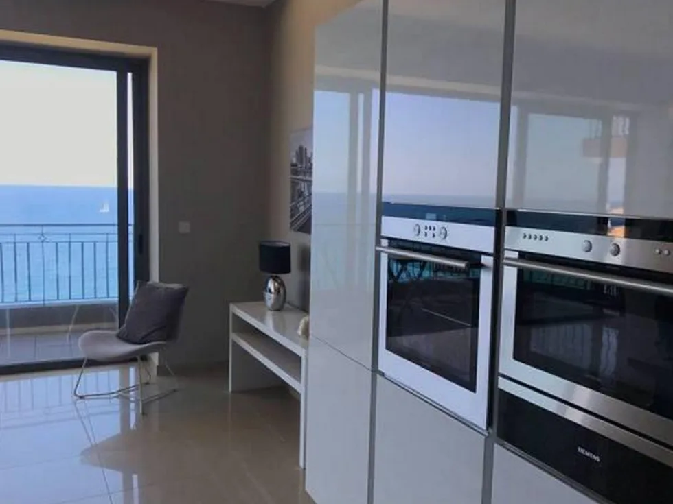 3 bed Apartment For Rent in Sliema, Sliema - thumb 8