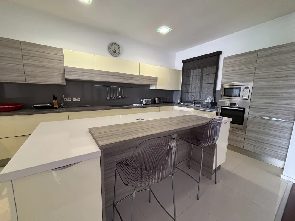 3 bed Apartment For Rent in Ta' Xbiex, Ta' Xbiex - thumb 14